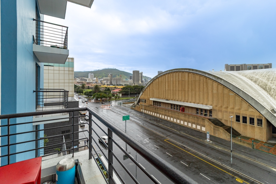 2 Bedroom Property for Sale in Zonnebloem Western Cape